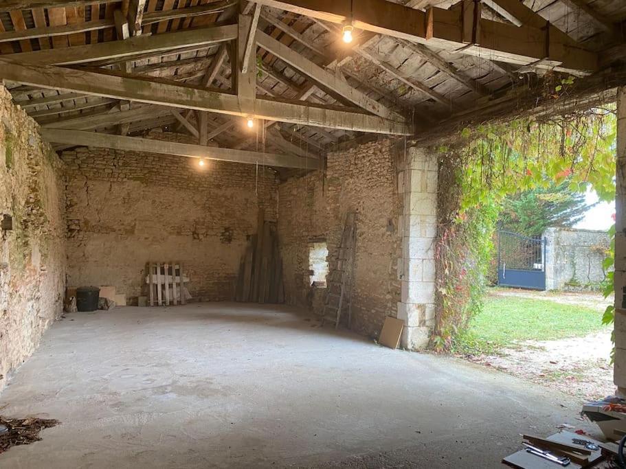 Villa Uniquely Private In The Charente *