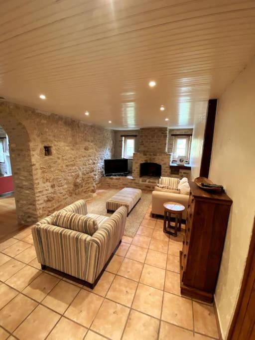 Uniquely Private In The Charente Puyreaux